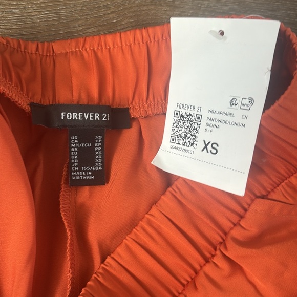 Satin Wide Leg Pants NWT! - Picture 6 of 8